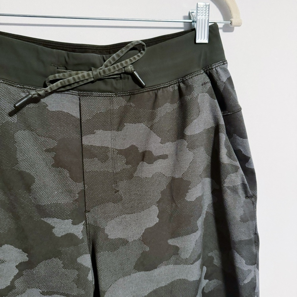 Lululemon - Camouflage Print Drawstring Shorts - Picture 3 of 5
